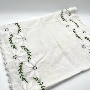 VTG Mid Century Embroidered Table Runner Crochet Lace Edge White Flower Power